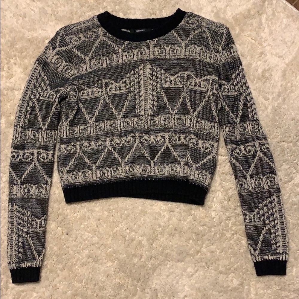 Black and gray crop top sweater